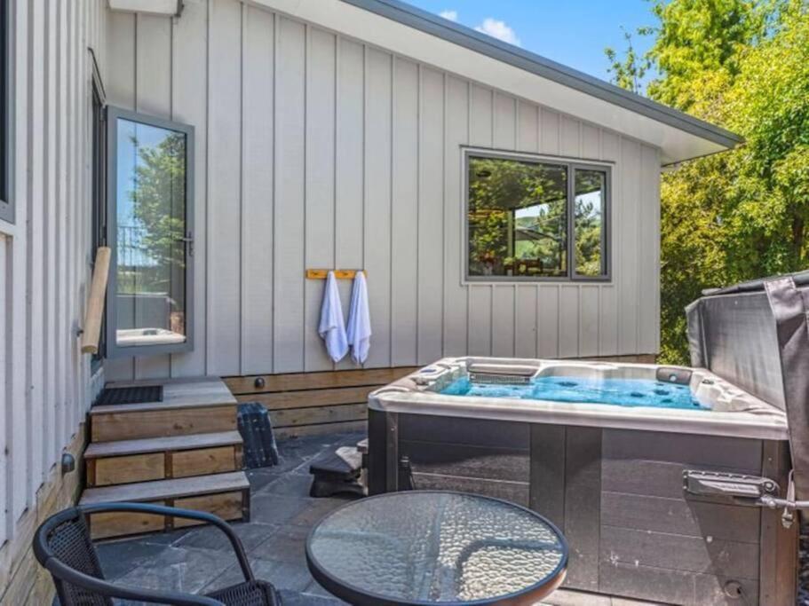 Fantail Haven Villa Kinloch Luaran gambar